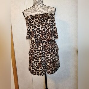 DAVI & DANI Animal Print Romper Size: M